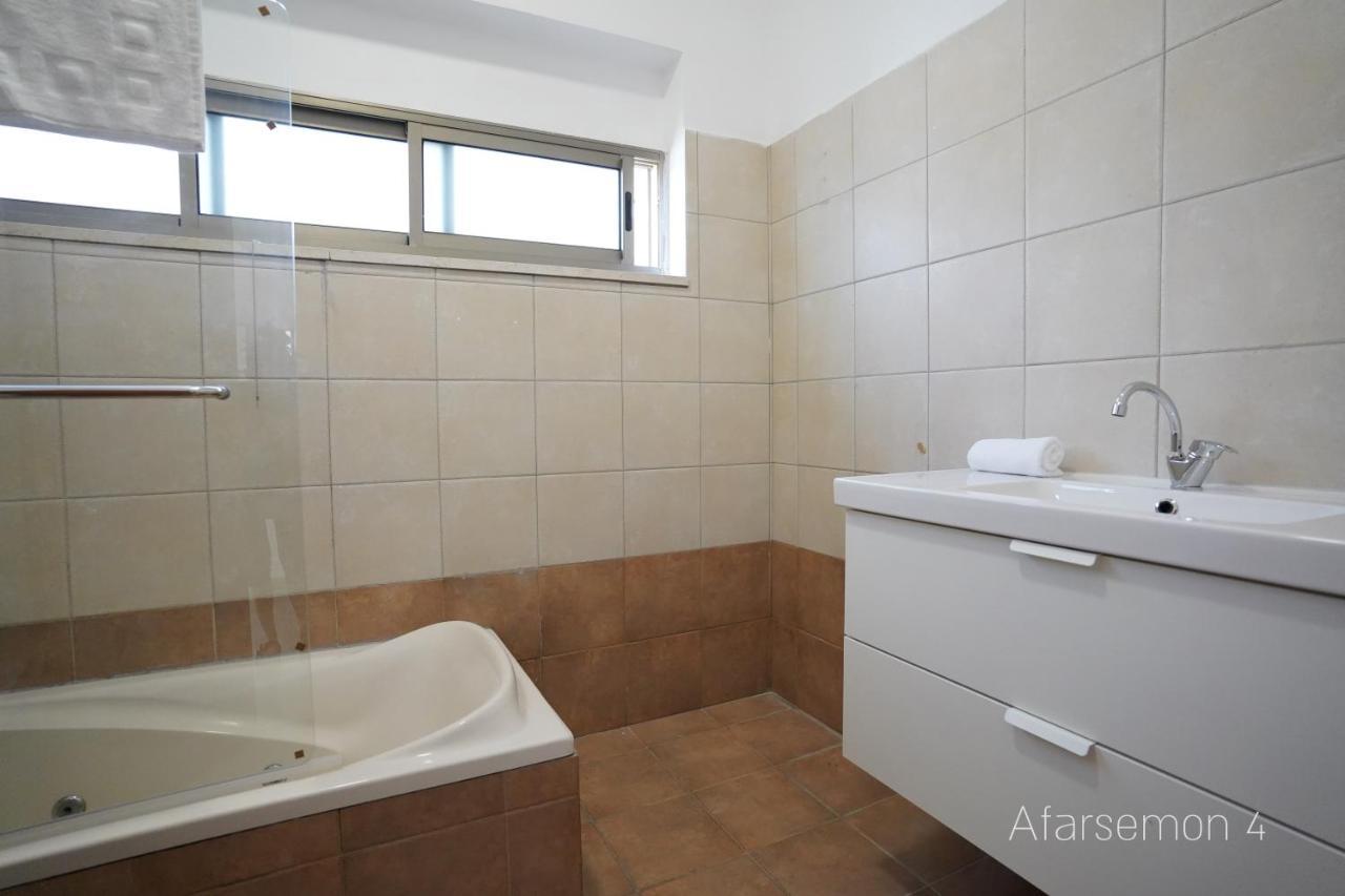 Yalarent Afarsemon Apartments With Pool - For Families & Couples Ейлат Екстер'єр фото